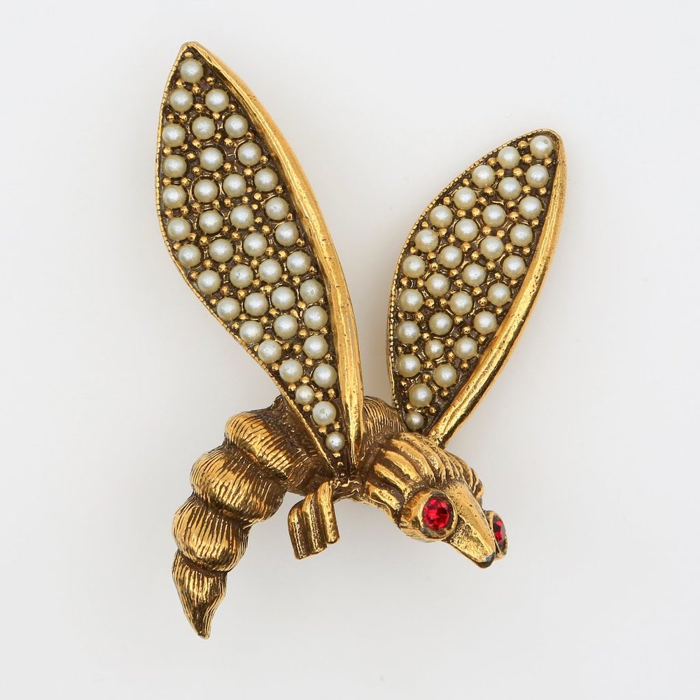 Vintage Jeanne Flying Bee Wasp Faux Pearl and Rhinestone Gold Toned Brooch 1960s